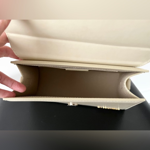 JACQUEMUS Beige Ivory Le Grand Chiquito Bag - Picture 7 of 10